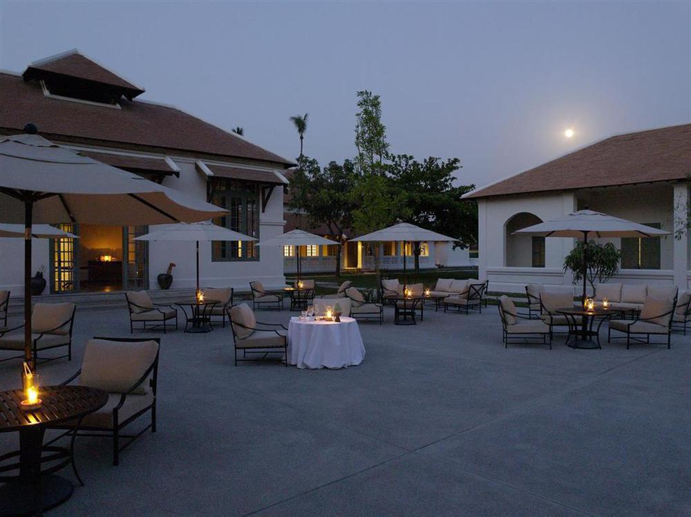 Amantaka Resort 琅勃拉邦 餐厅 照片